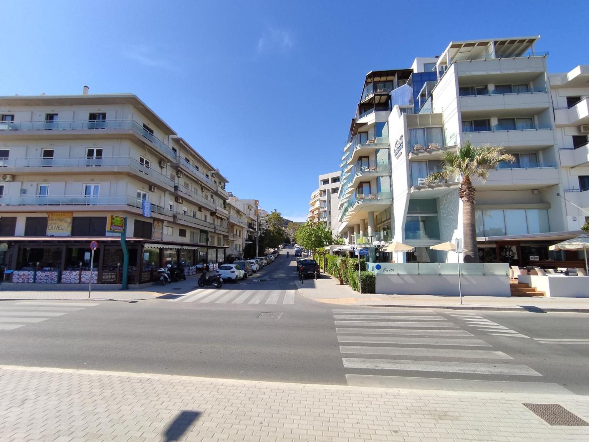 Stratos Seaside Corner Apartment Rethymno  Ngoại thất bức ảnh